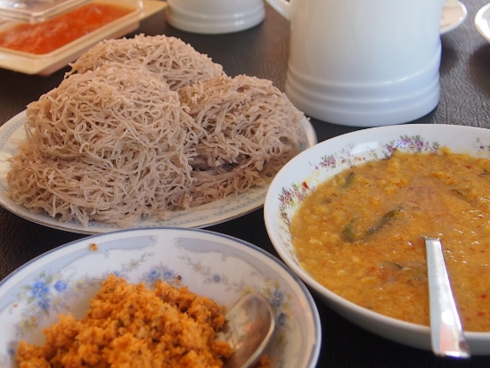 Sri Lankan breakfast food at a hotel in Galle heavily utilises idiyappam flour in many of its ingredients.
