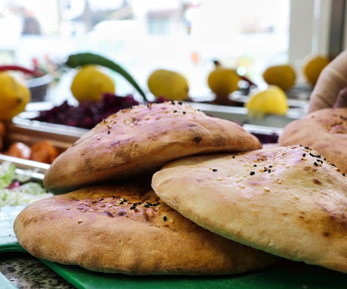 Egyptian food pita pocket